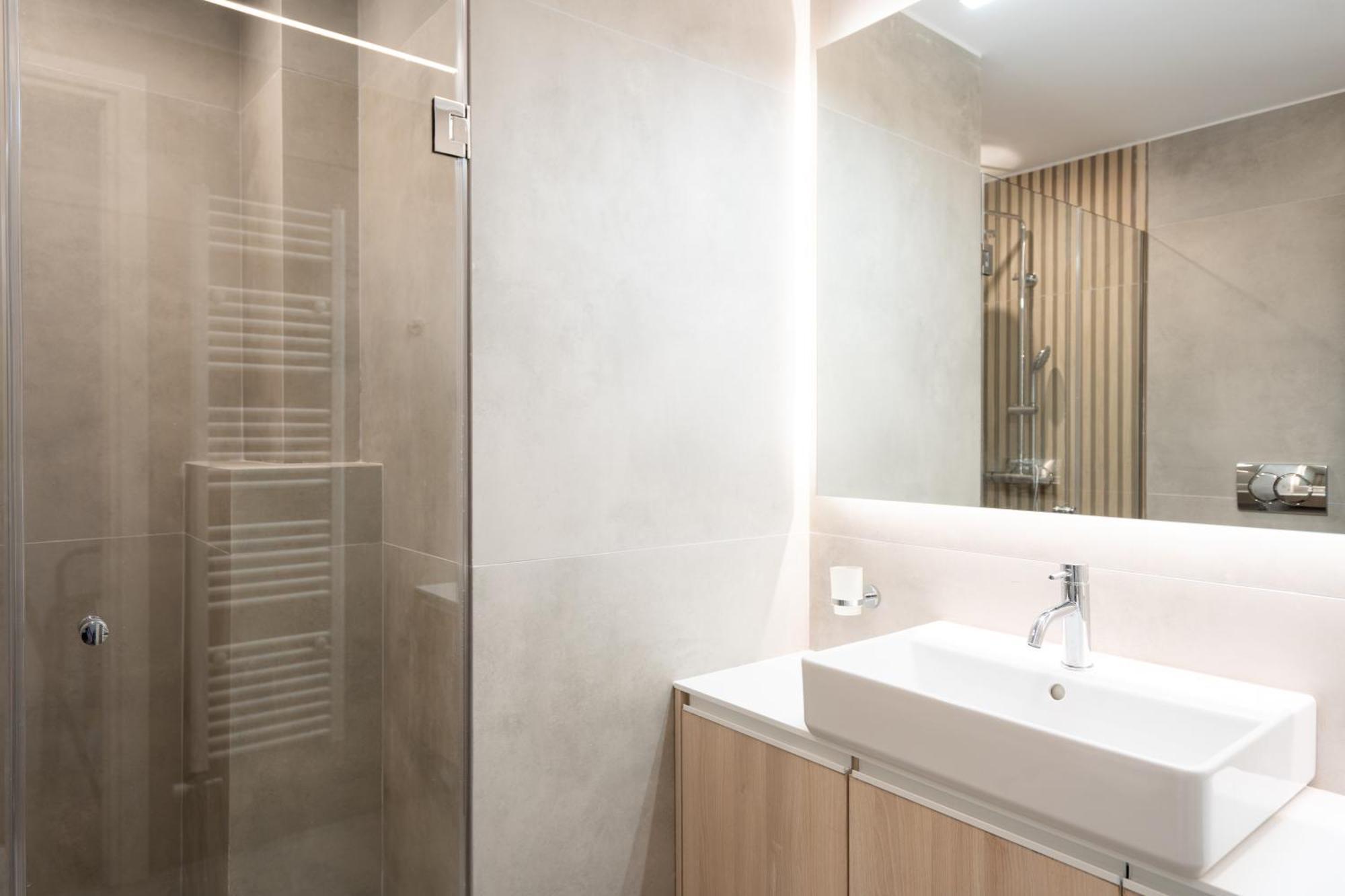 Luxury Apartment Next To The National Museum Atene Esterno foto